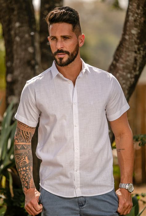 look feminino com camisa masculina manga curta|Blusa Manga Curta: Modelos Trendy .